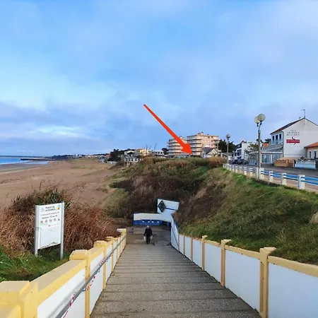 Ideal En Amoureux, Vue Et Jardin ! Lumineux A Tharon-plage