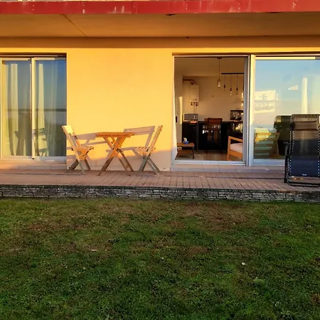 Appartement Ideal En Amoureux, Vue Et Jardin ! Lumineux A Tharon-plage *